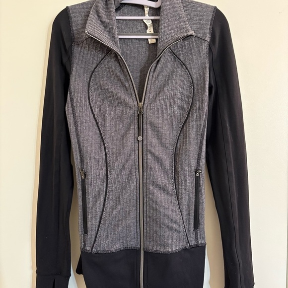 lululemon athletica Jackets & Blazers - Lululemon Gray Black Herring Bone Mock Neck Zip-Up Track Jacket - Size 2